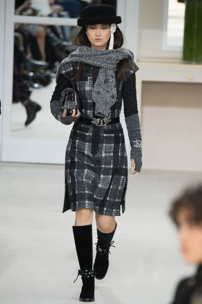 Look 30